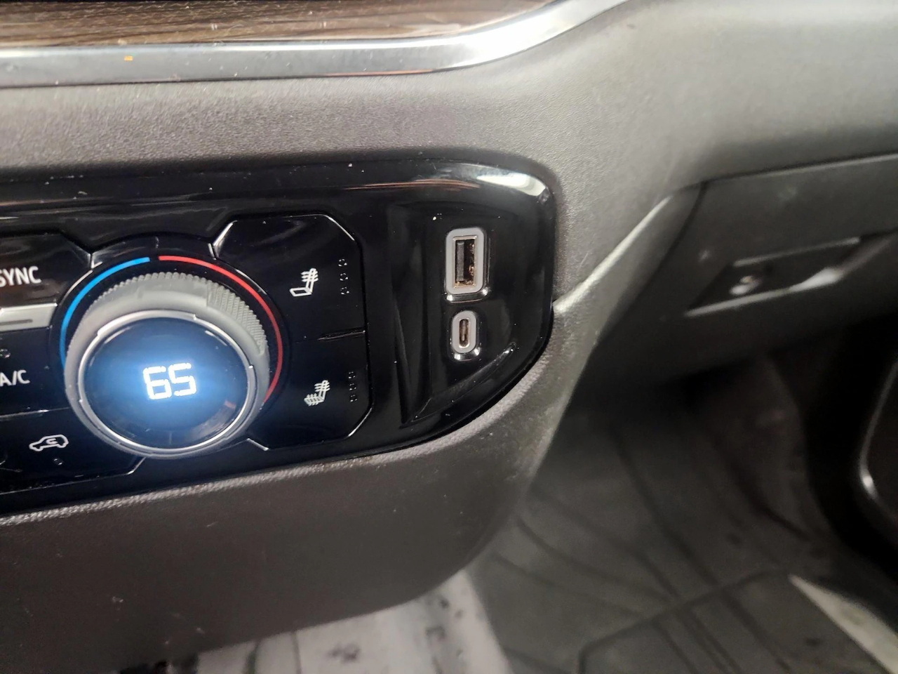 Chevrolet Silverado 1500 LT Crew Cab 4WD 2023