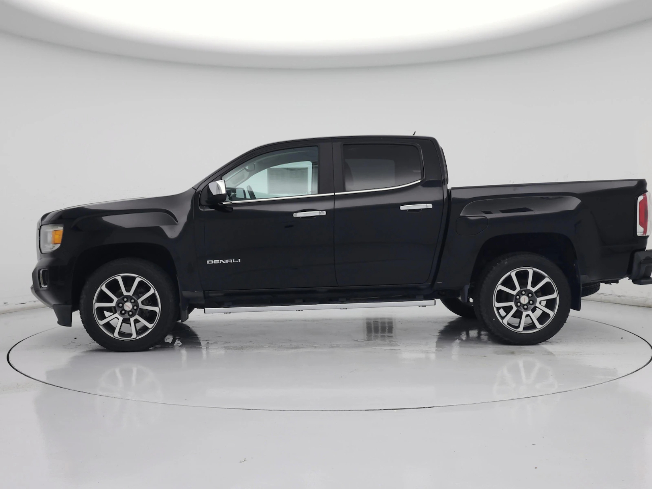 GMC Canyon Denali Crew Cab 2WD Long Box 2018