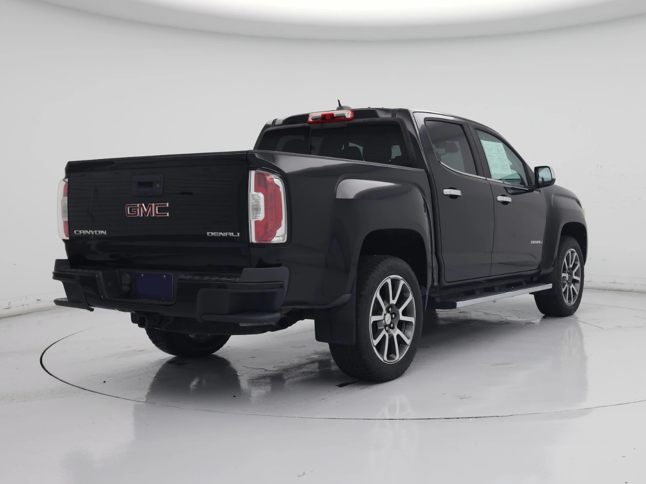 GMC Canyon Denali Crew Cab 2WD Long Box 2018