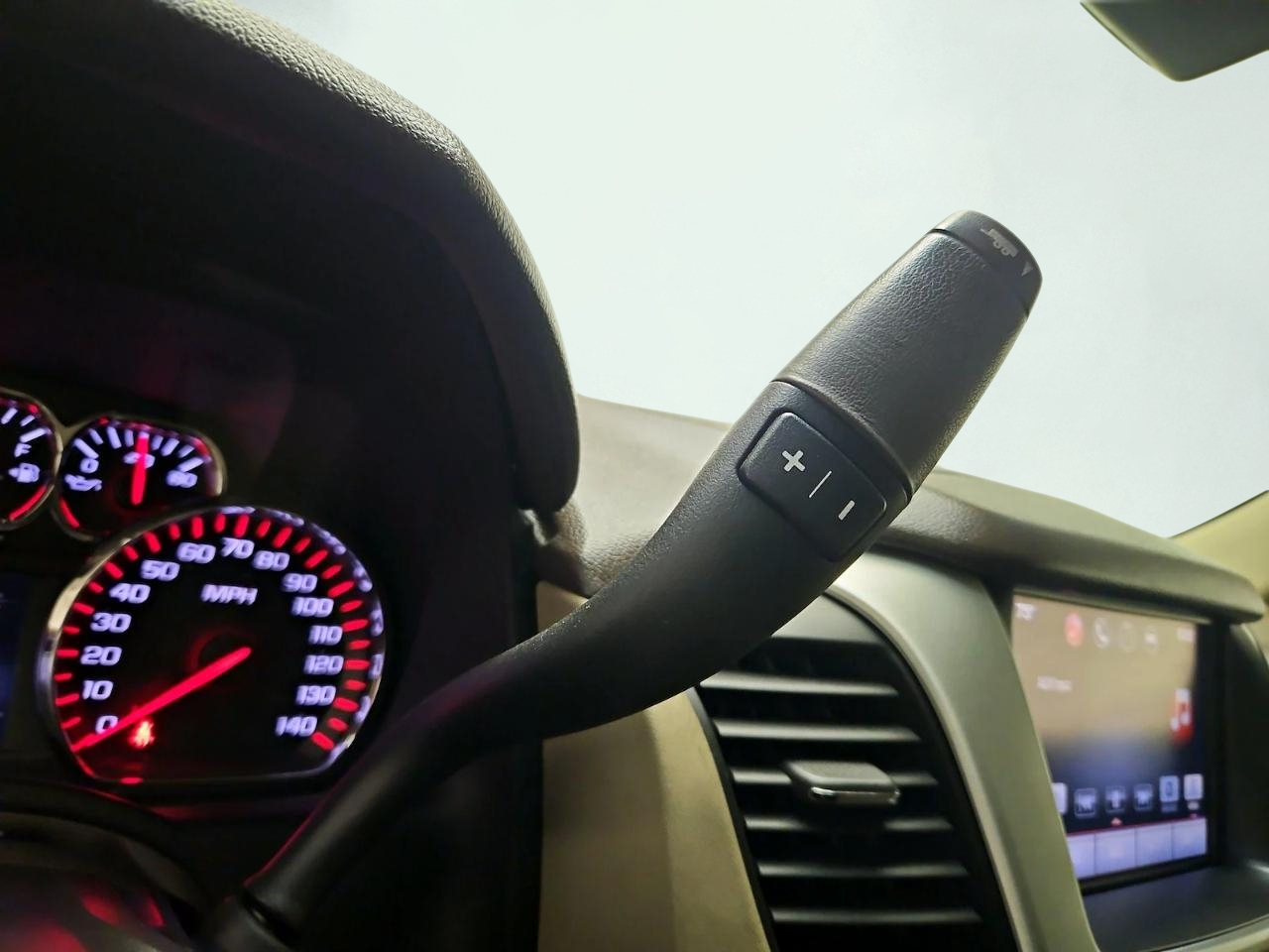 GMC Yukon SLT 2WD 2017