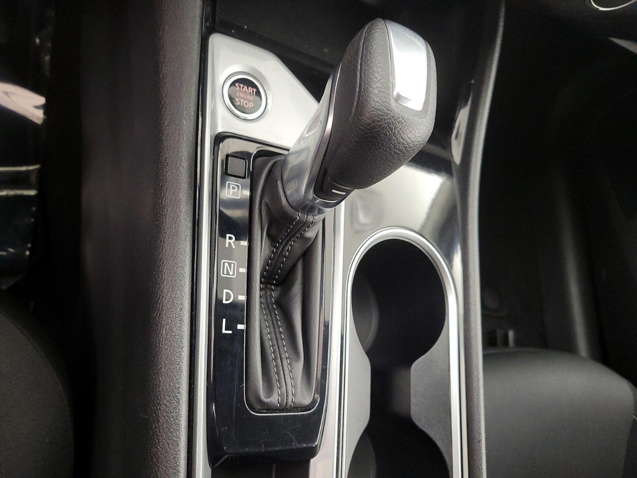 Nissan Altima 2.5 SV 2025