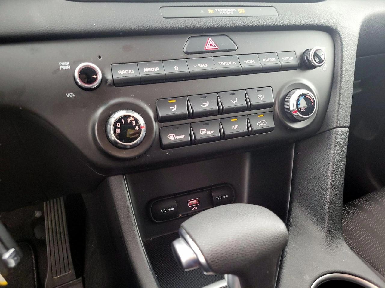 Kia Sportage LX FWD 2021