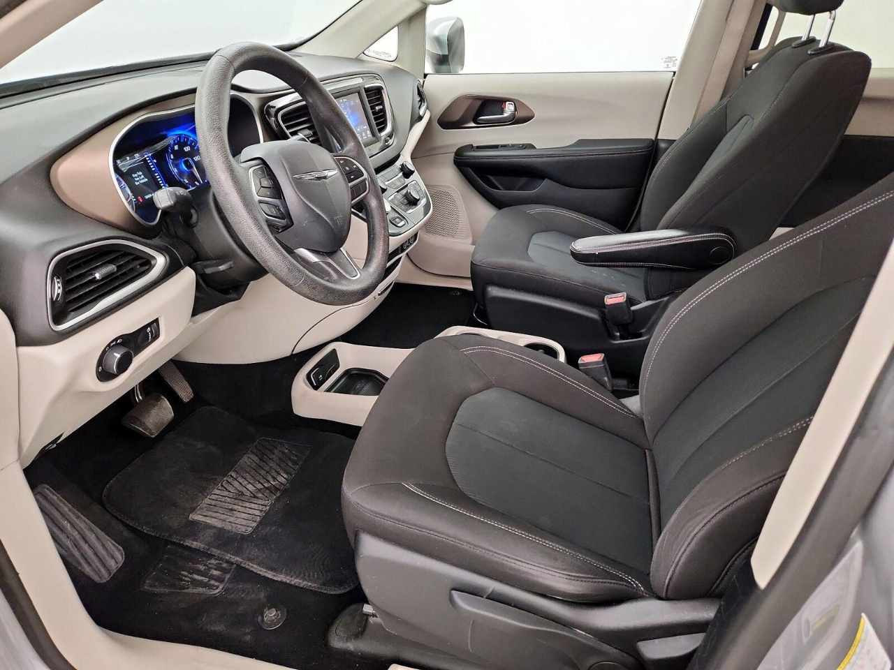 Chrysler Voyager LX 2022