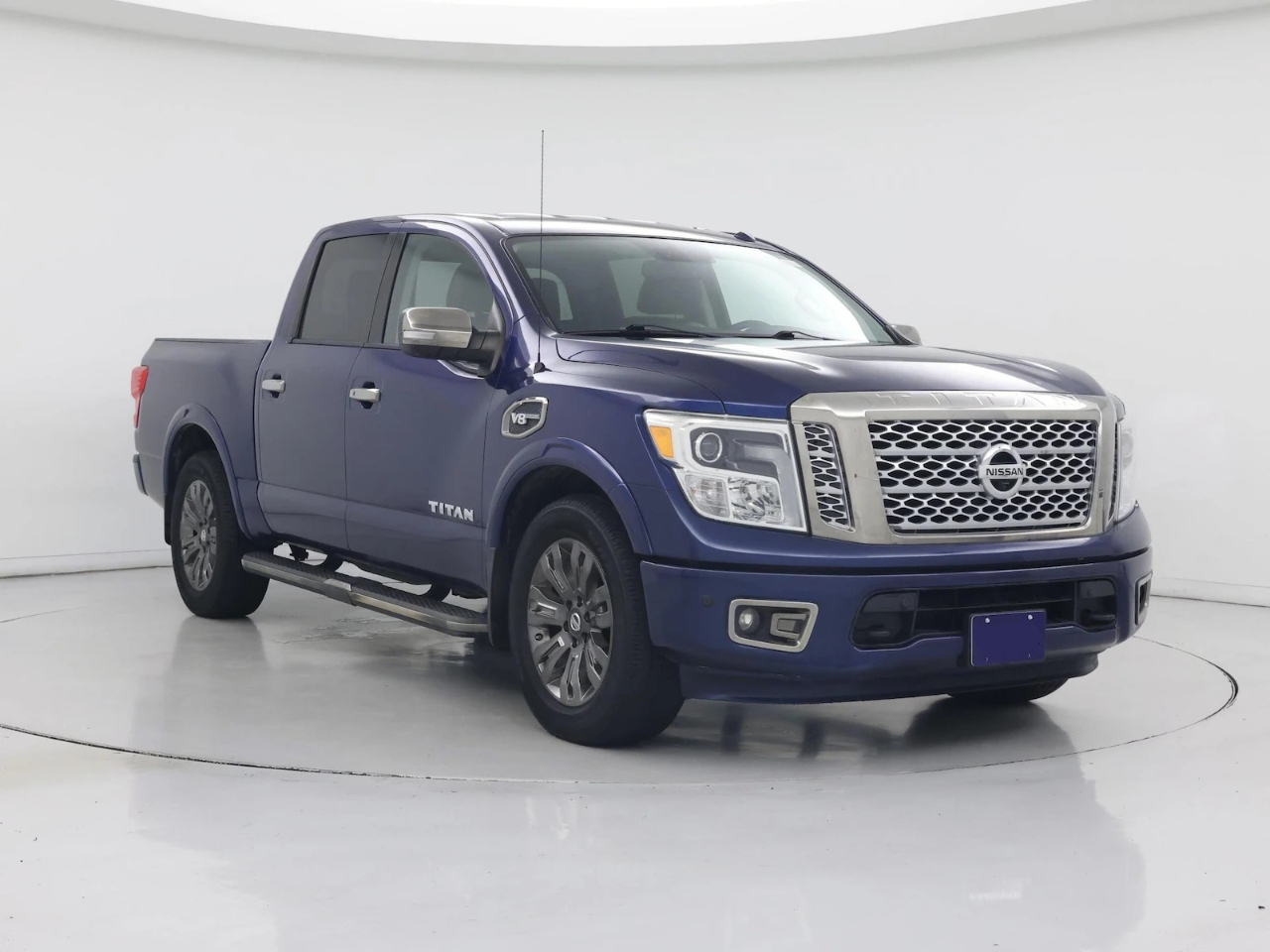 2017 Nissan Titan SL 4X2 Crew Cab's photo