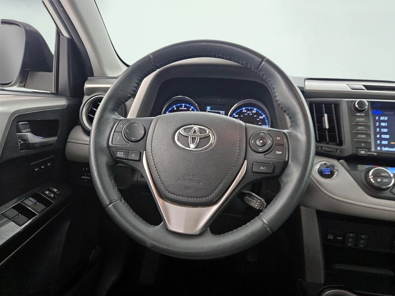 Toyota RAV4 Limited FWD 2017