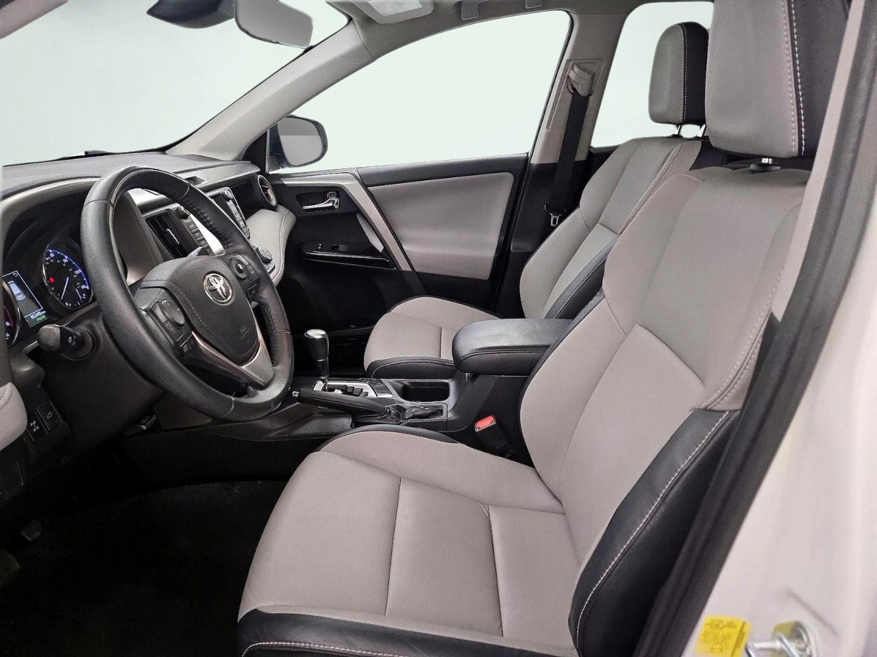 Toyota RAV4 Limited FWD 2017