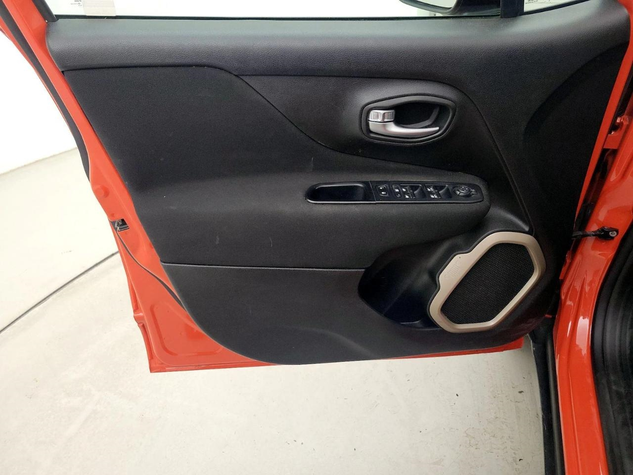 Jeep Renegade Latitude FWD 2016