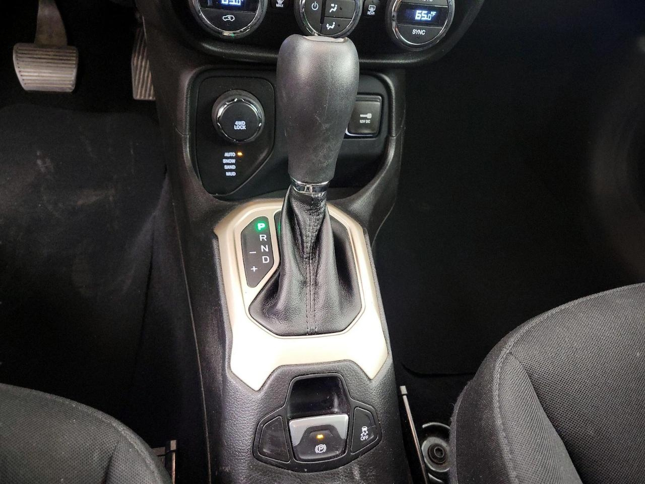 Jeep Renegade Latitude FWD 2016