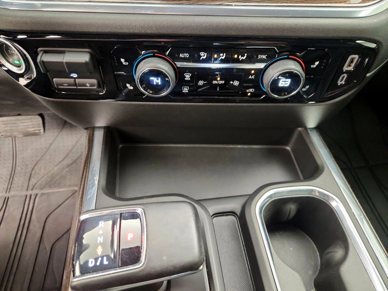 Chevrolet Silverado 1500 LTZ Crew Cab 4WD 2023