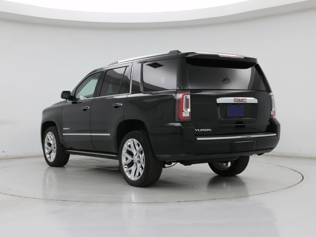 GMC Yukon Denali 4WD 2017