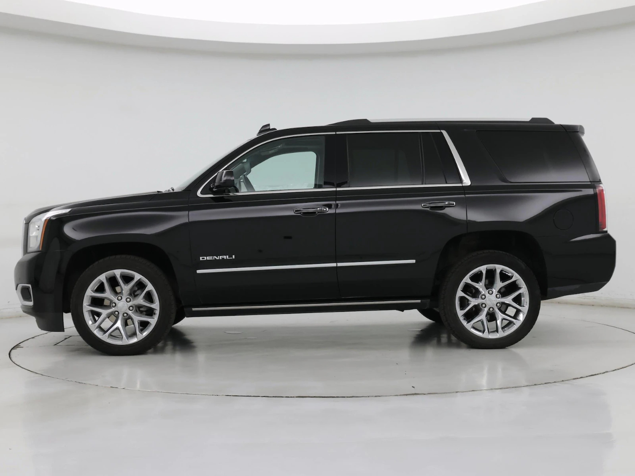 GMC Yukon Denali 4WD 2017