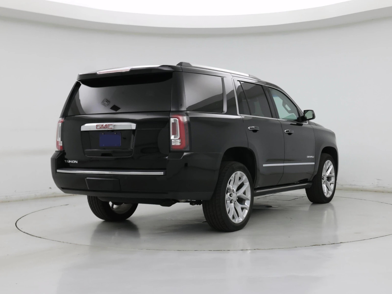 GMC Yukon Denali 4WD 2017