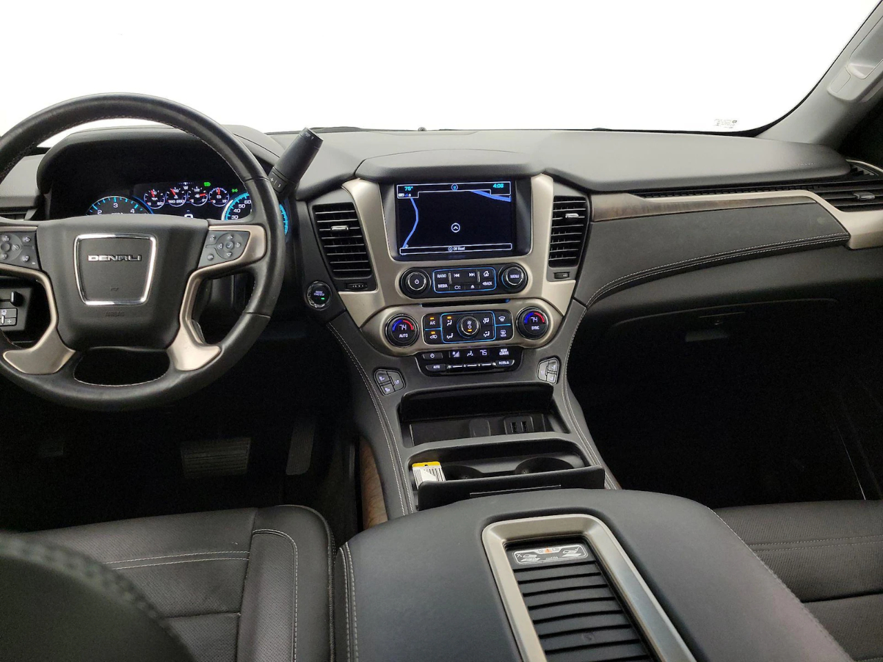 GMC Yukon Denali 4WD 2017