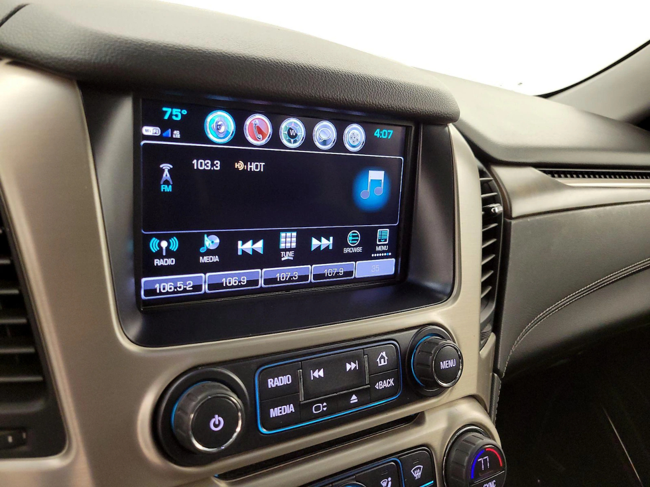 GMC Yukon Denali 4WD 2017