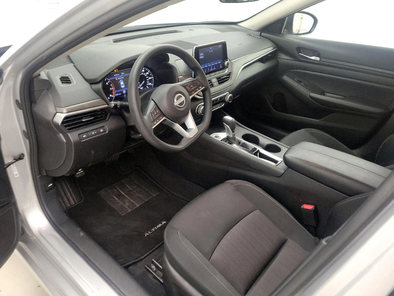 Nissan Altima 2.5 SV 2025