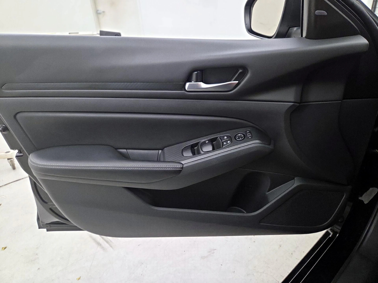 Nissan Altima 2.5 SV 2025