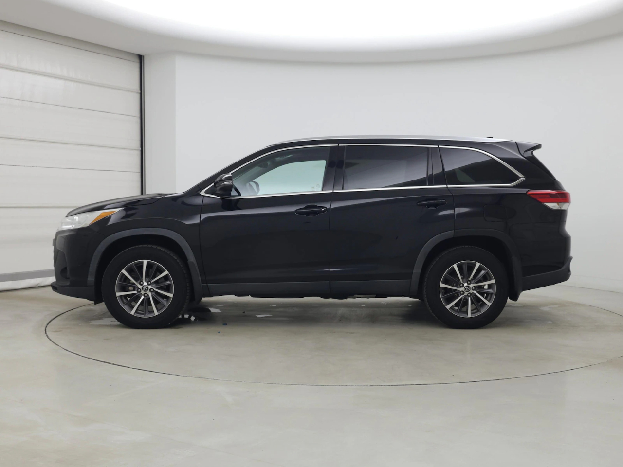 Toyota Highlander XLE FWD V6 2019