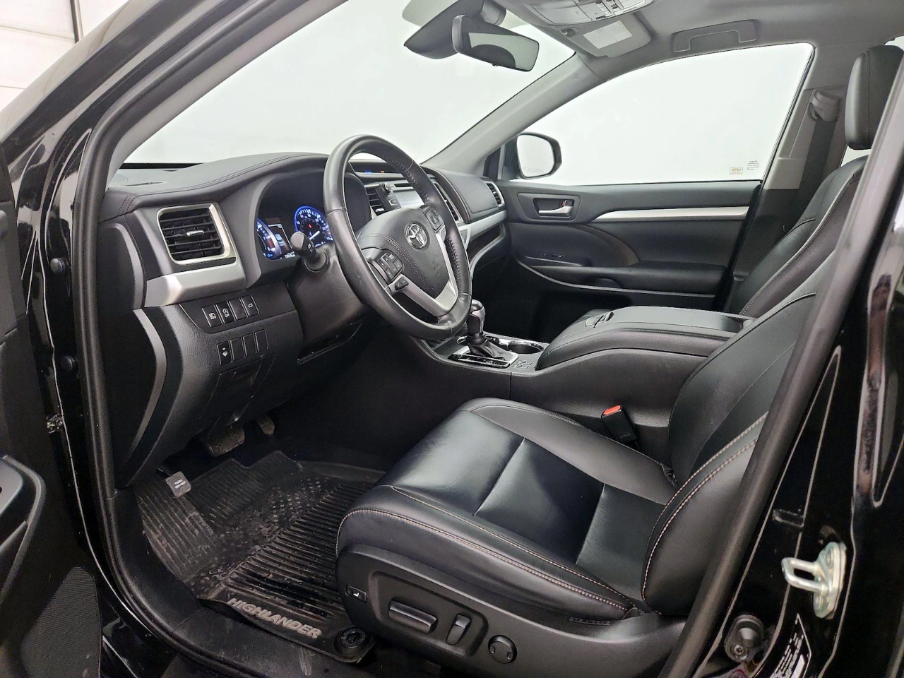 Toyota Highlander XLE FWD V6 2019