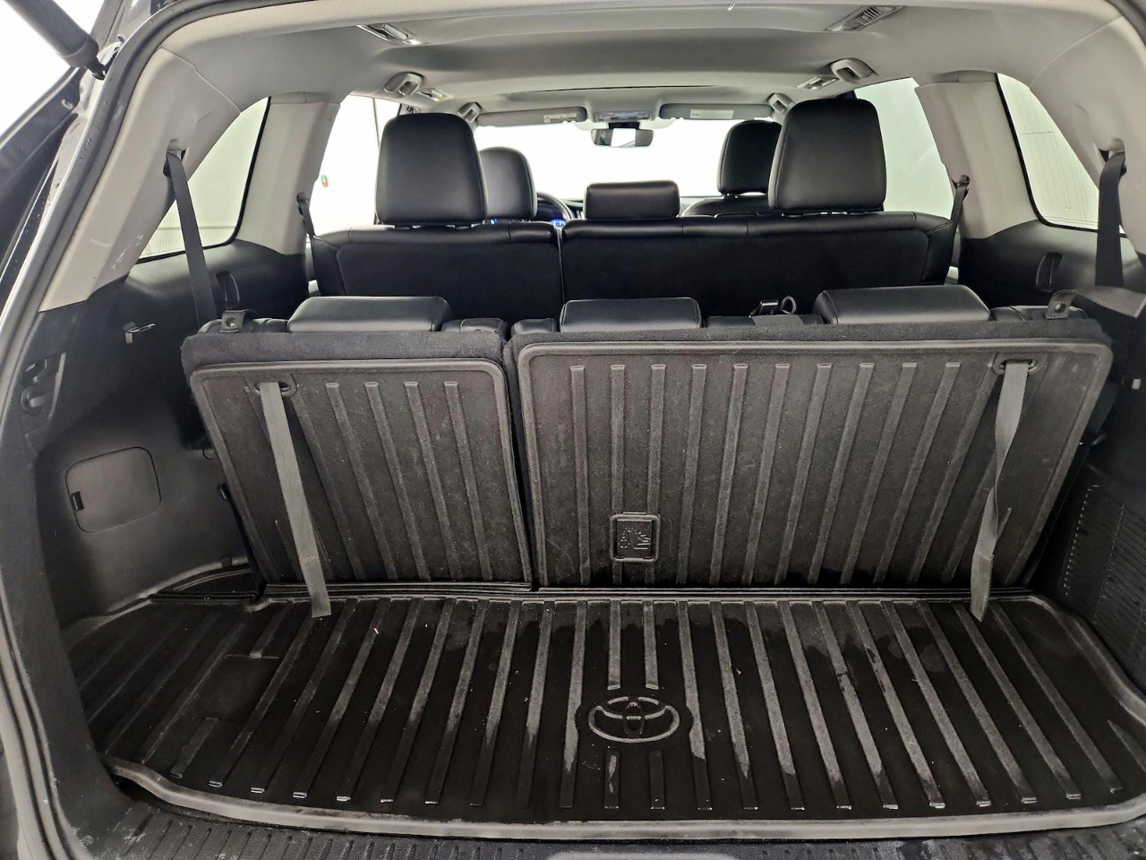 Toyota Highlander XLE FWD V6 2019