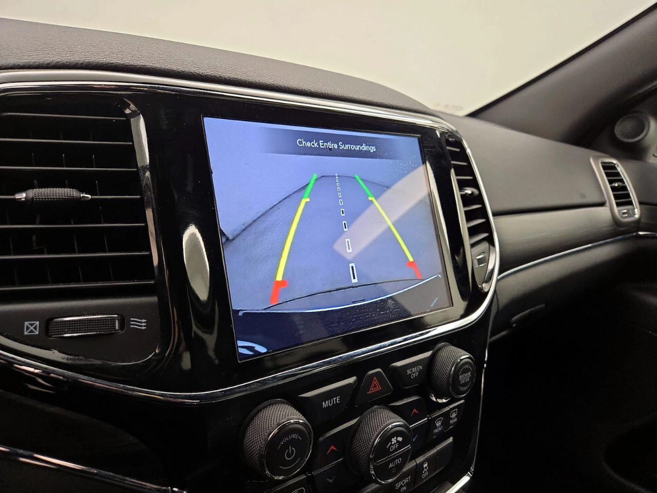 Jeep Cherokee Latitude Lux 4WD 2023