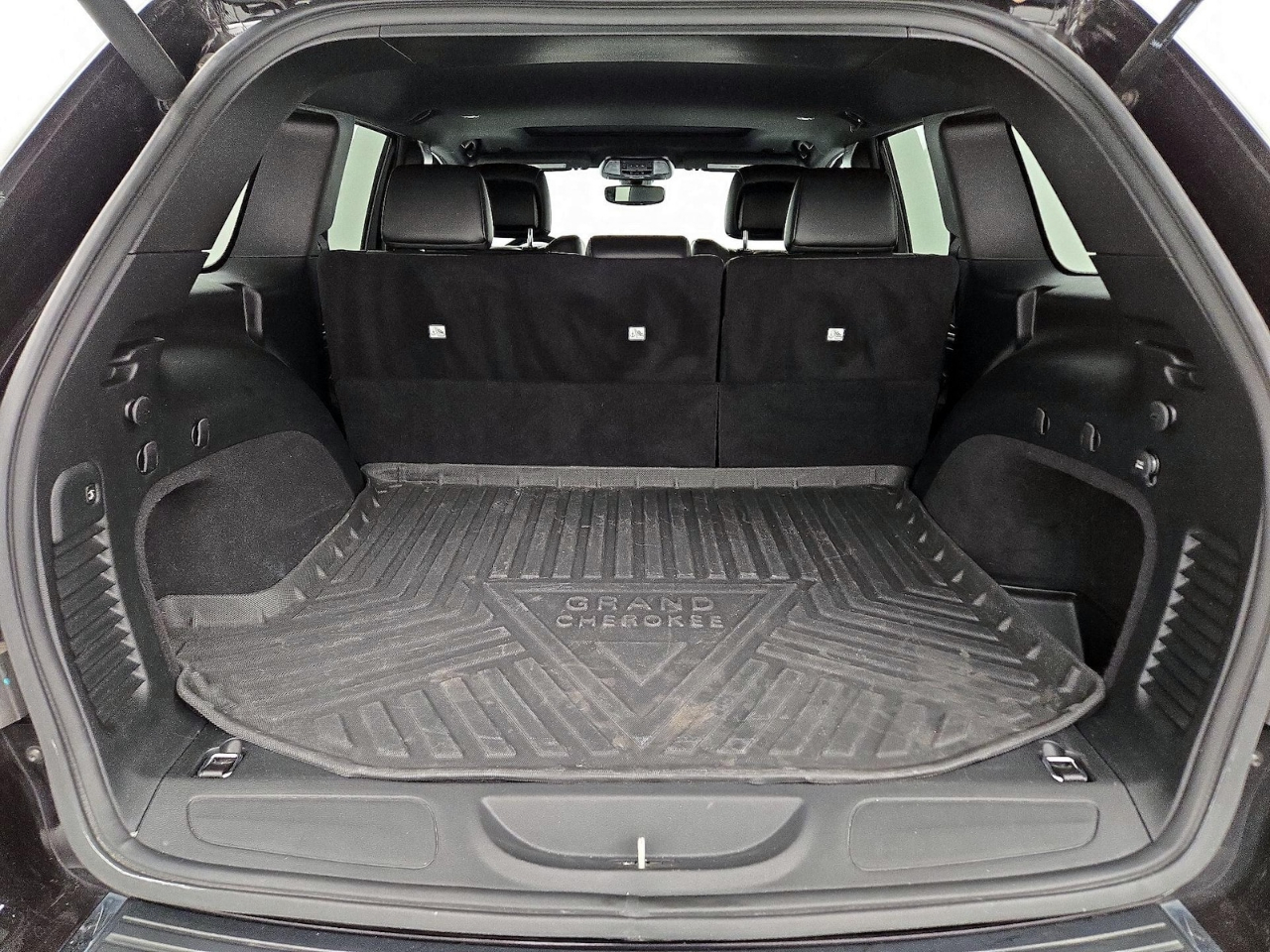 Jeep Cherokee Latitude Lux 4WD 2023