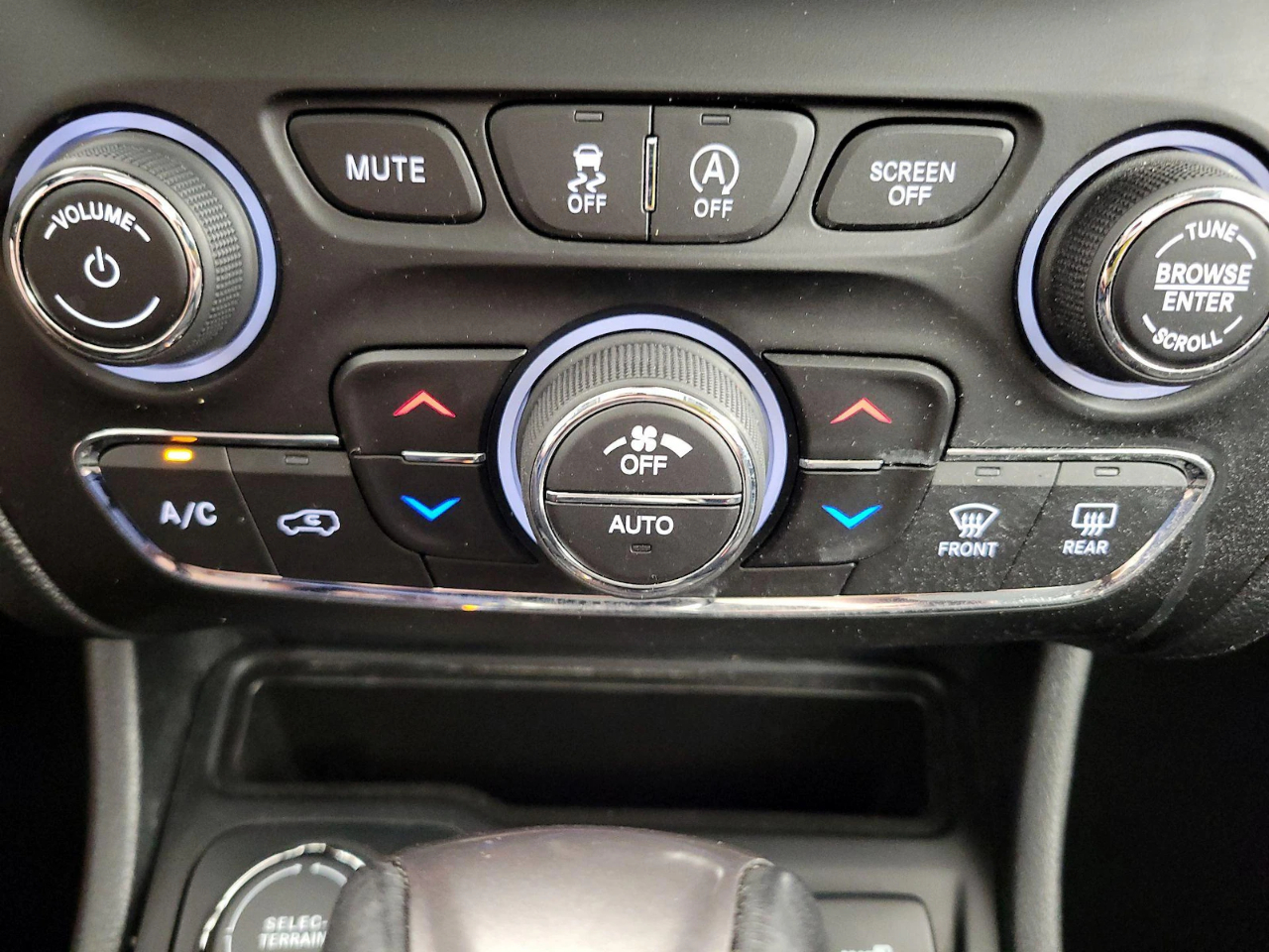 Jeep Cherokee Latitude Lux 4WD 2023