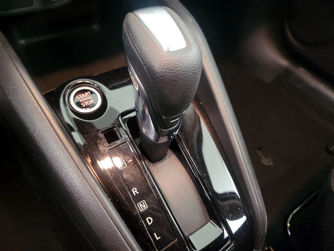 Nissan Kicks S 2023