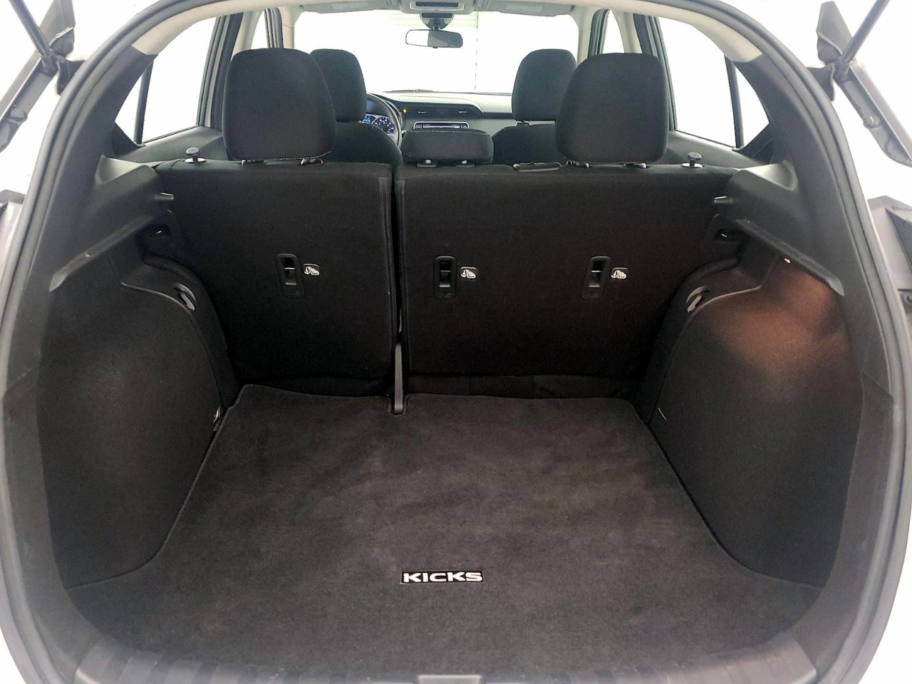 Nissan Kicks S 2023