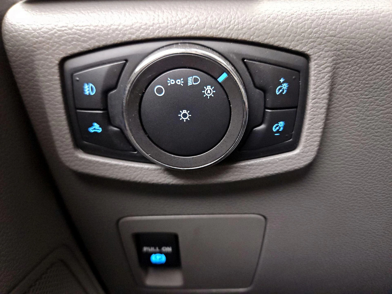 Ford F-150 XL SuperCrew 5.5-ft. Bed 4WD 2019