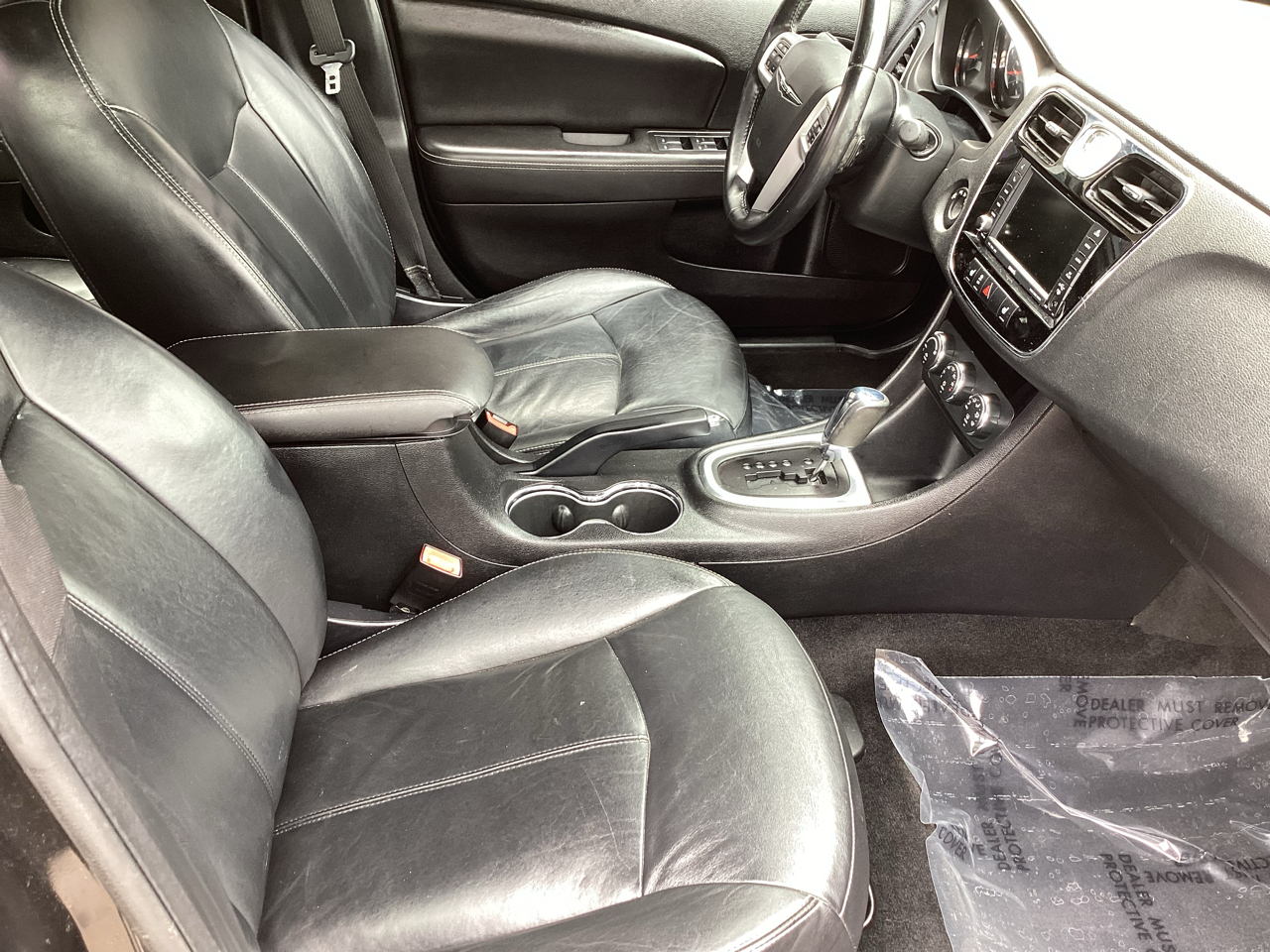 Chrysler 200 Limited 2011