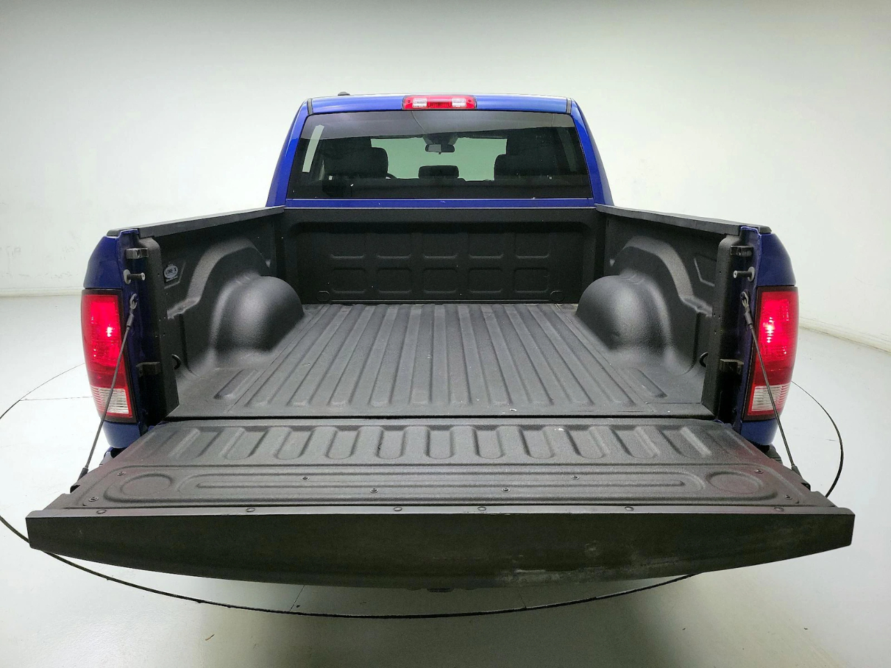 RAM 1500 Classic Tradesman Crew Cab SWB 2WD 2022