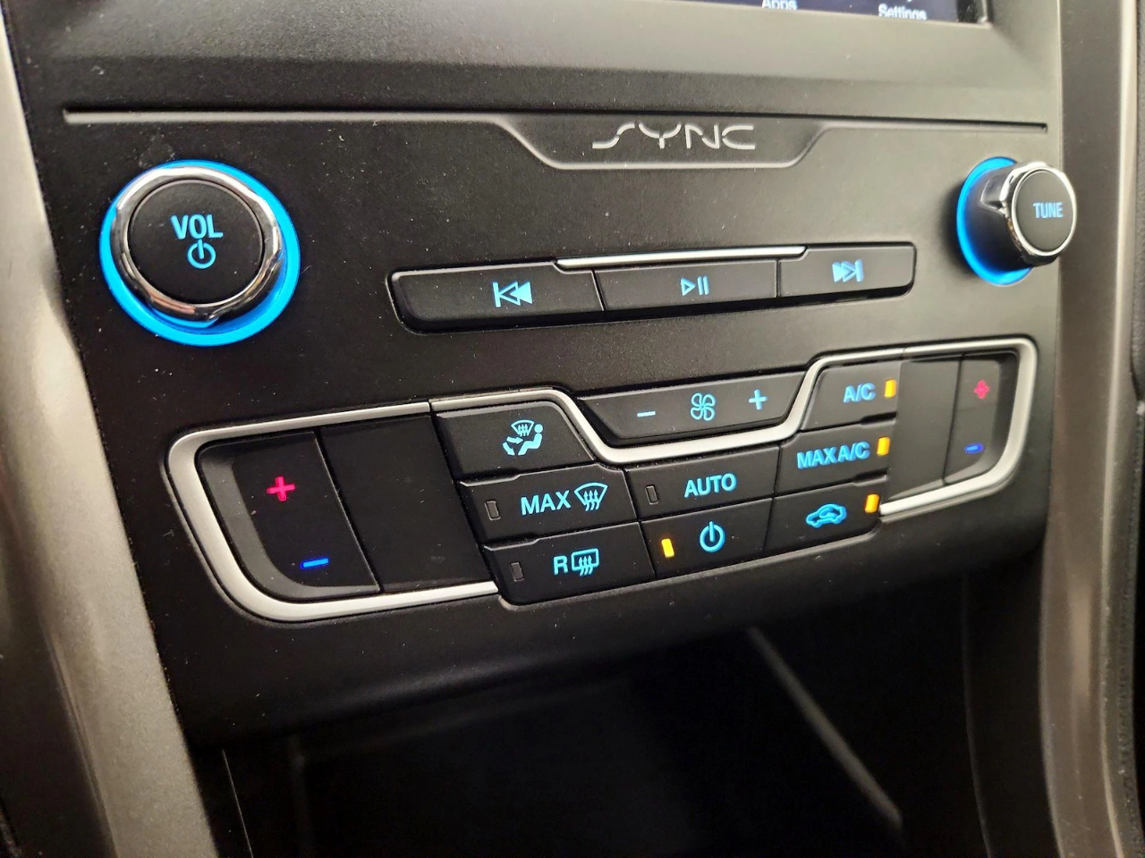 Ford Fusion SE 2020