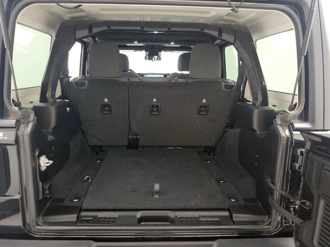 Jeep Wrangler Unlimited Sport 2023