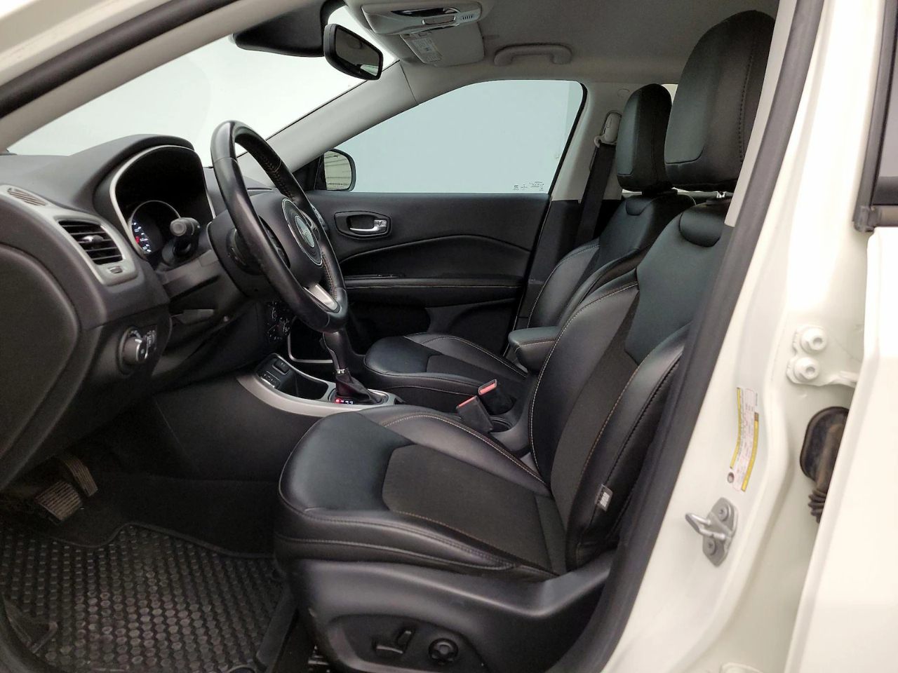Jeep Compass Latitude FWD 2021