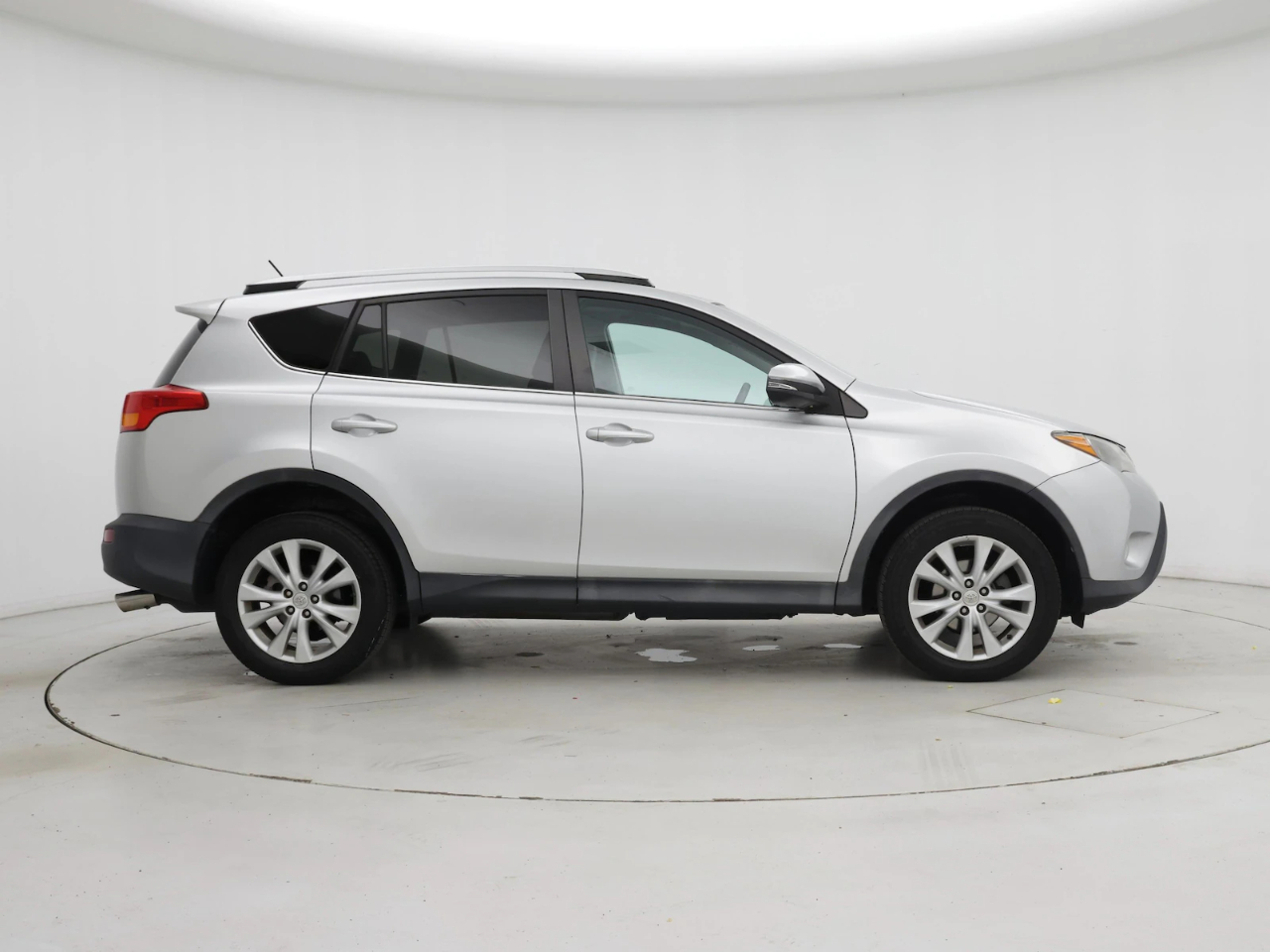Toyota RAV4 XLE FWD 2018