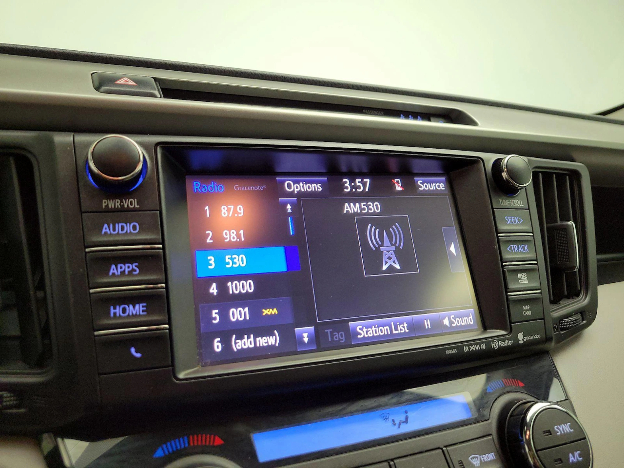 Toyota RAV4 XLE FWD 2018