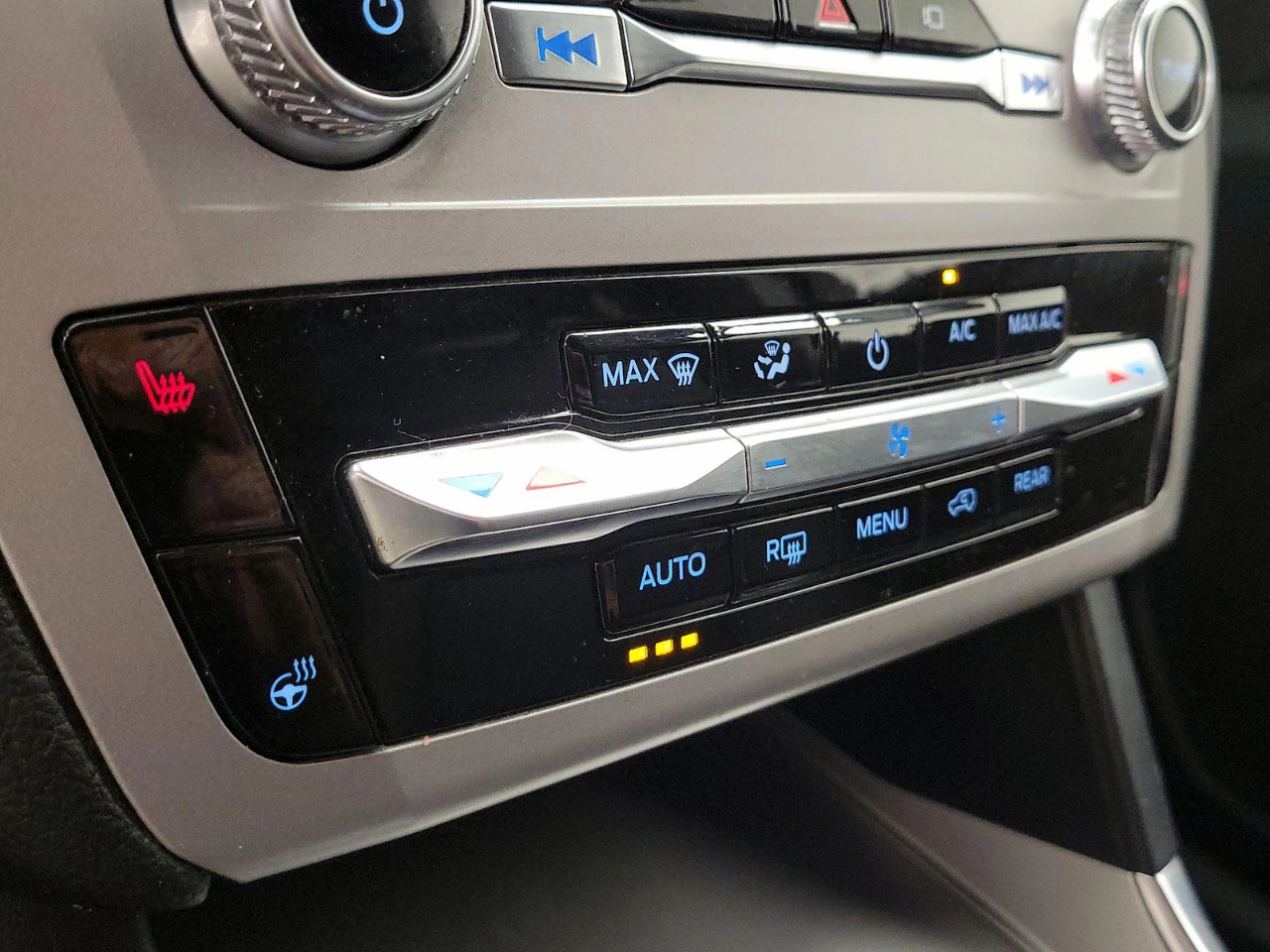 Ford Explorer XLT AWD 2023