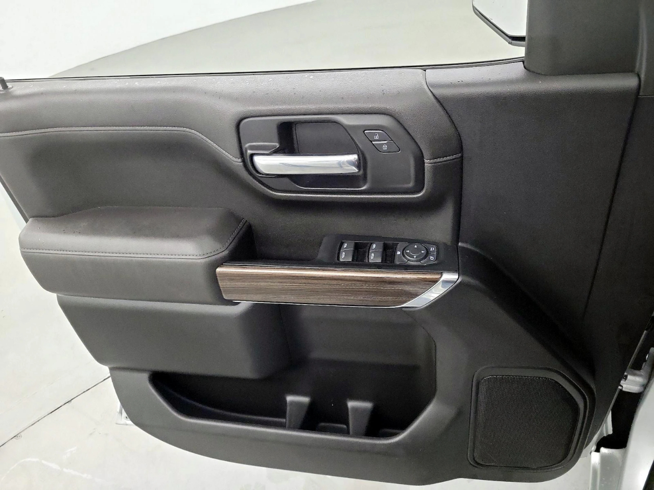 Chevrolet Silverado 1500 LT Crew Cab 2WD 2021