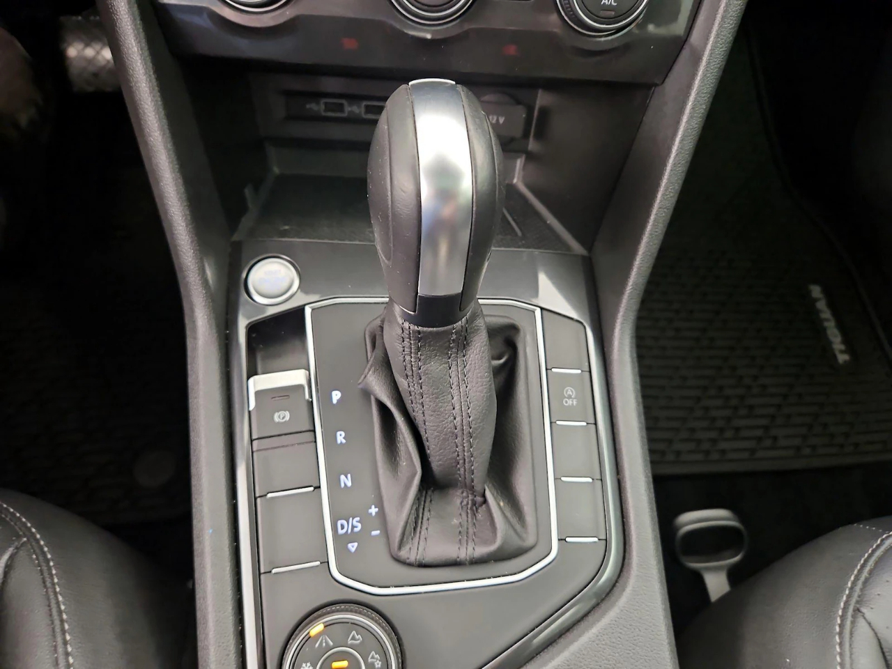 Volkswagen Tiguan SE 4Motion 2021