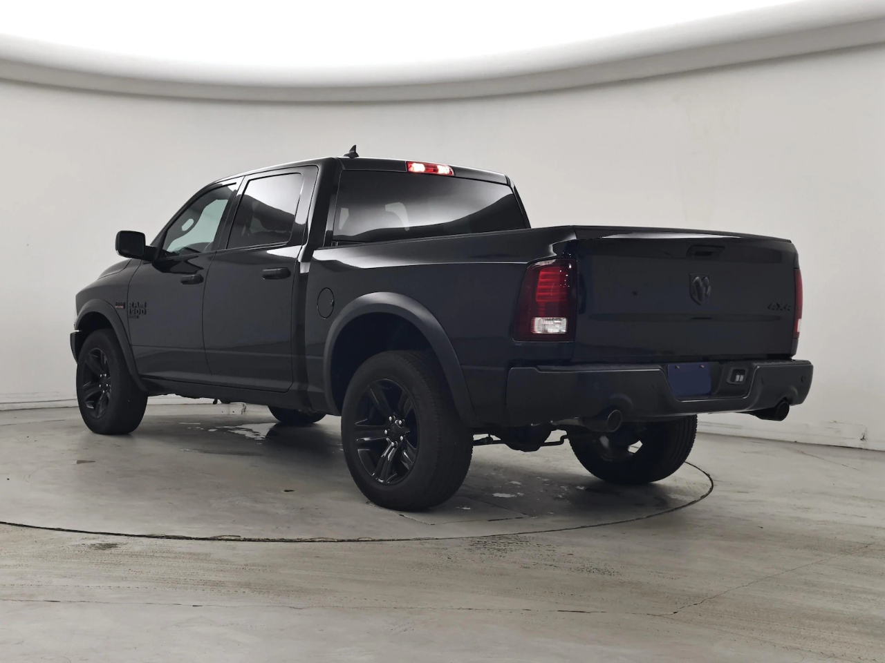 RAM 1500 Classic Tradesman Crew Cab SWB 2WD 2024