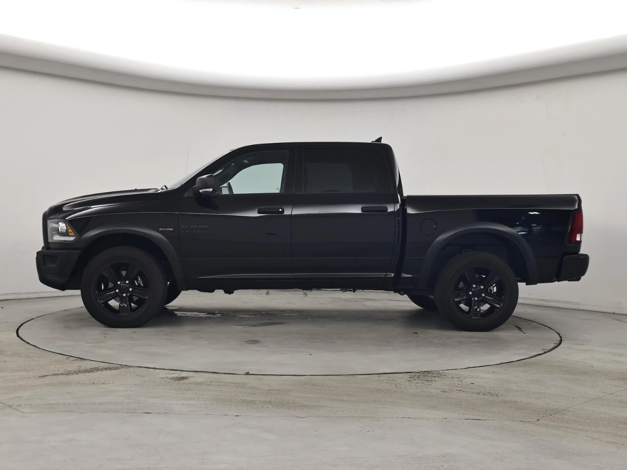RAM 1500 Classic Tradesman Crew Cab SWB 2WD 2024