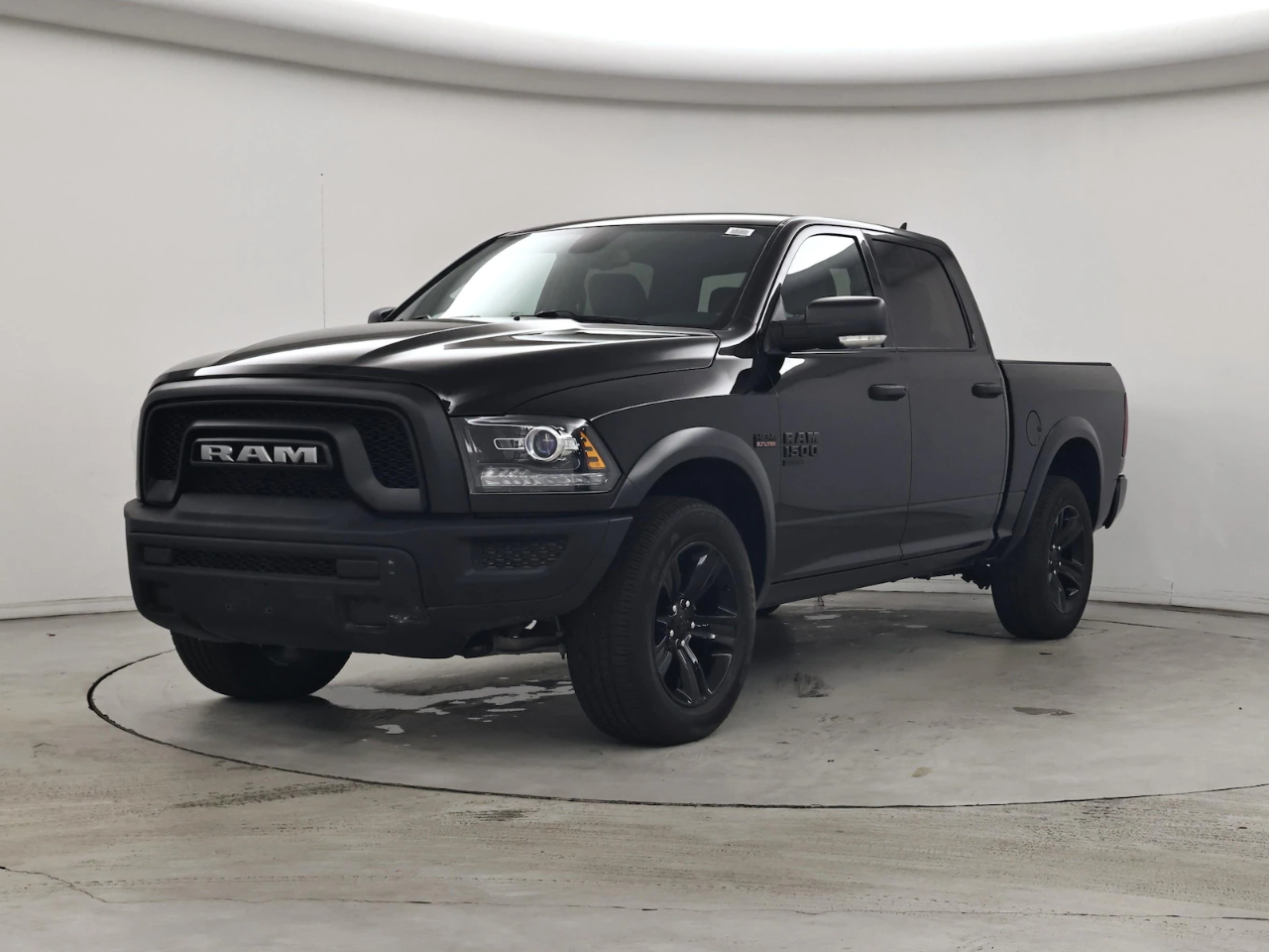 RAM 1500 Classic Tradesman Crew Cab SWB 2WD 2024