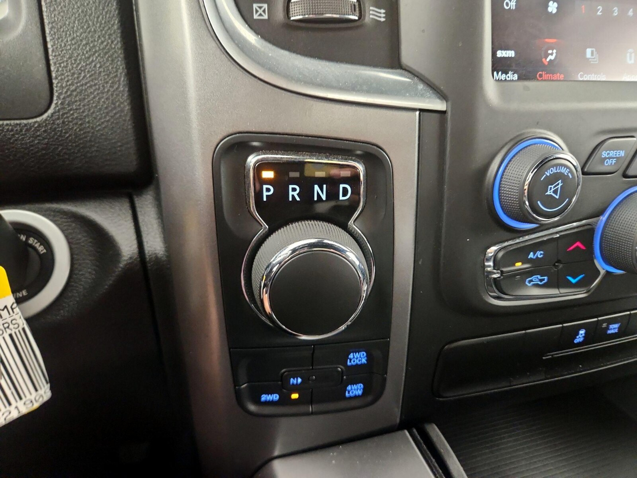 RAM 1500 Classic Tradesman Crew Cab SWB 2WD 2024