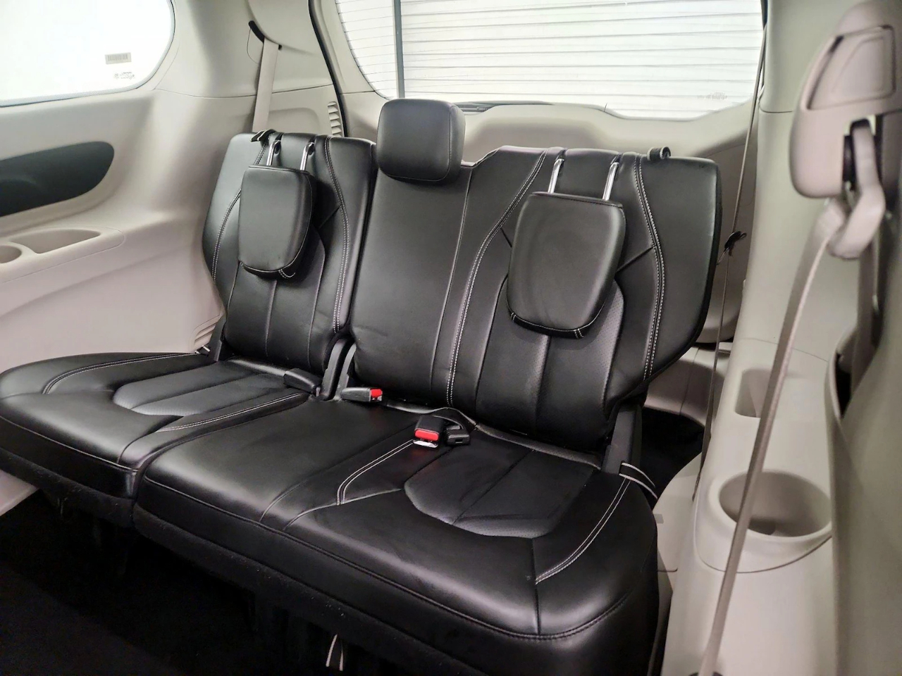 Chrysler Pacifica Touring L 2023