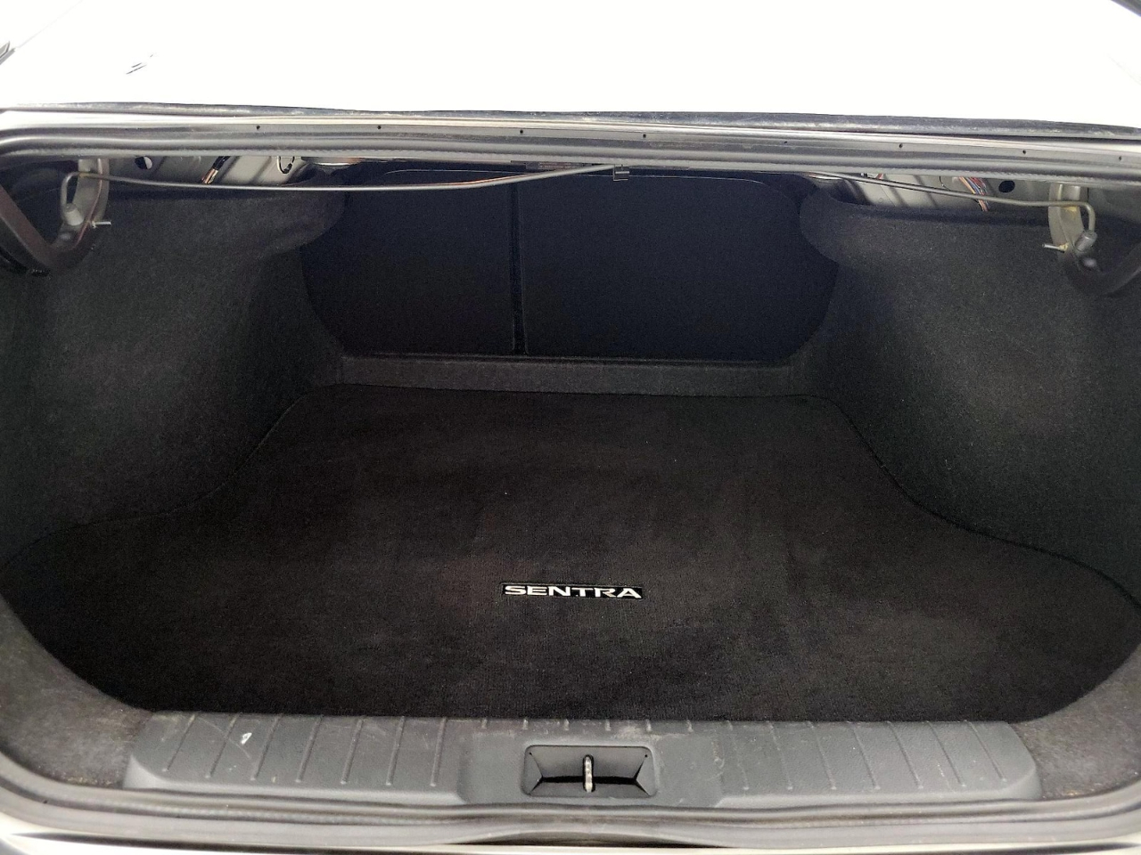 Nissan Sentra S 2025