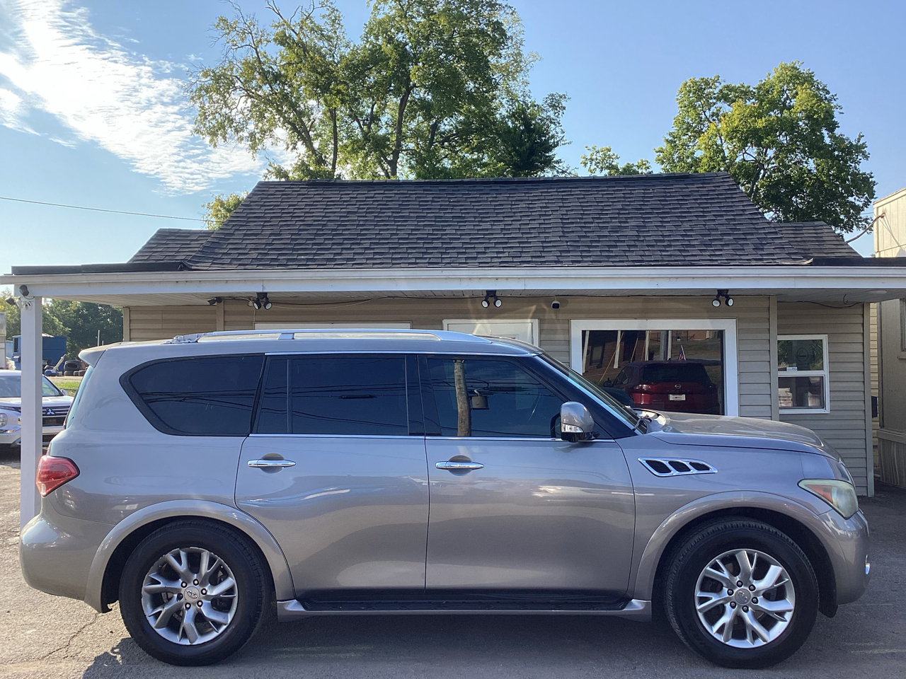 Infiniti QX56 4WD 2013