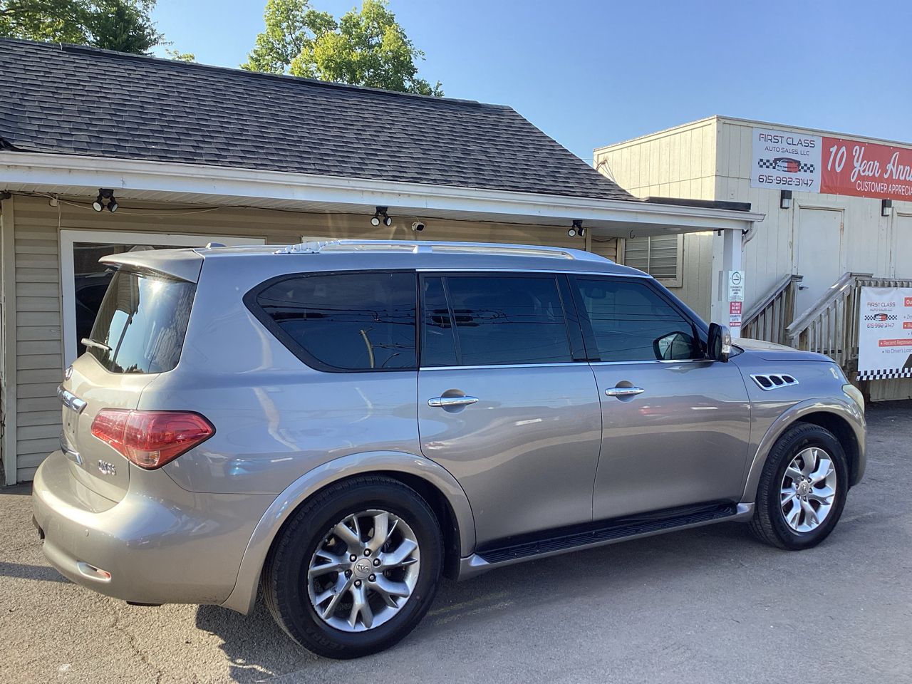 Infiniti QX56 4WD 2013