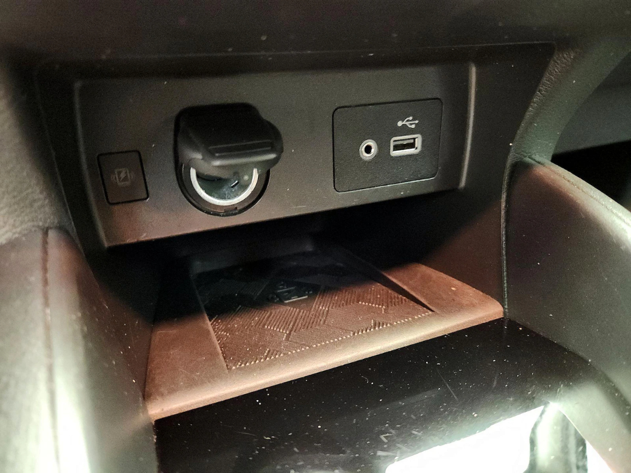 Nissan Versa SV 2025