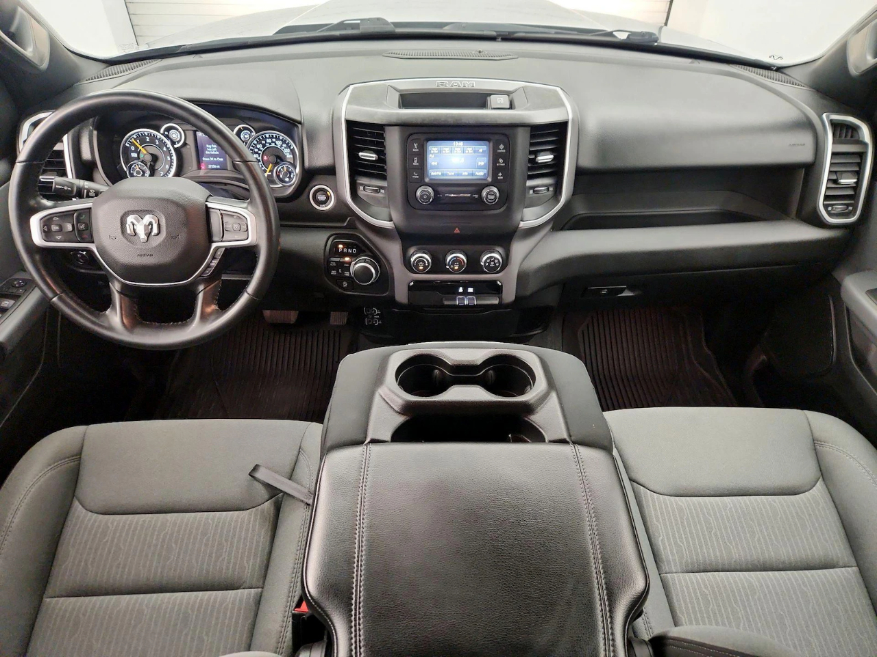 RAM 1500 Big Horn Crew Cab SWB 4WD 2022