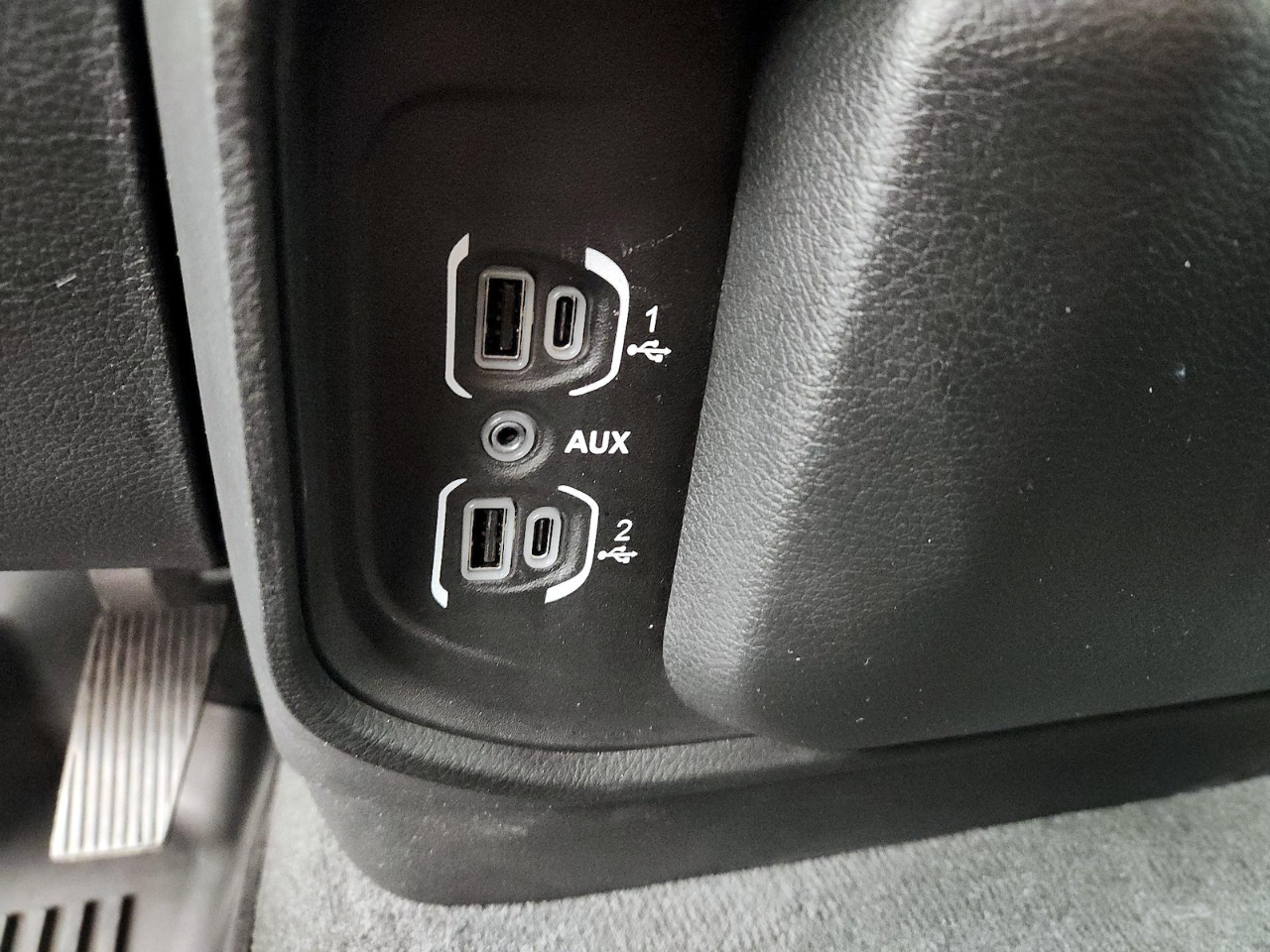 RAM 1500 Big Horn Crew Cab SWB 4WD 2022